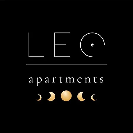 Leo Apartments Main Square-3